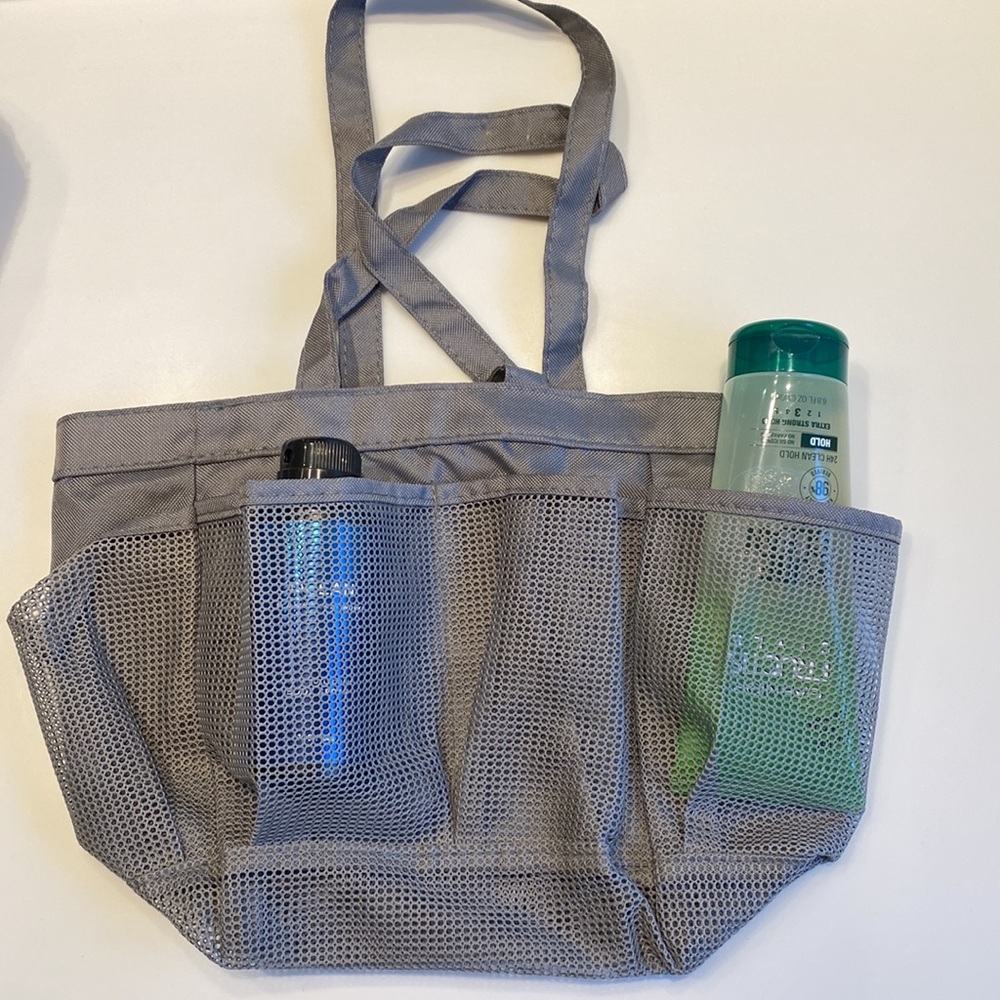 Portable Mesh Shower Dorm Caddy Tote Hanging Toiletry Bath Organizer with Clip - Picture 6 of 9